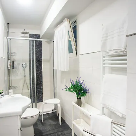 Apartman Matteo's Flat For 4 - Happy