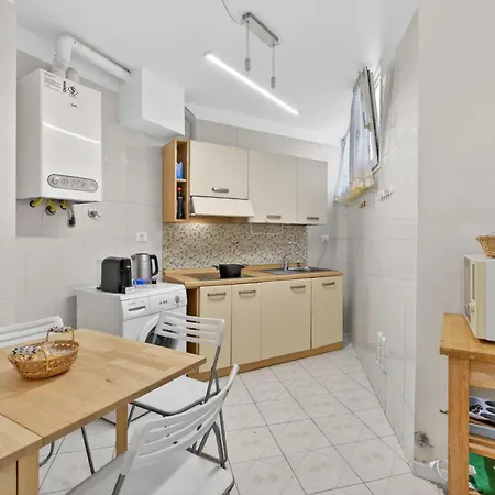 Apartman Matteo's Flat For 4 - Happy