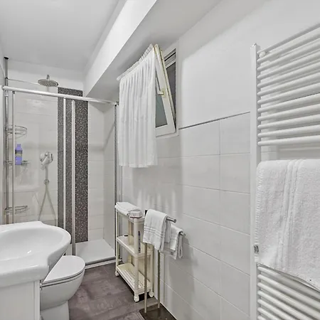 Apartman Matteo's Flat For 4 - Happy
