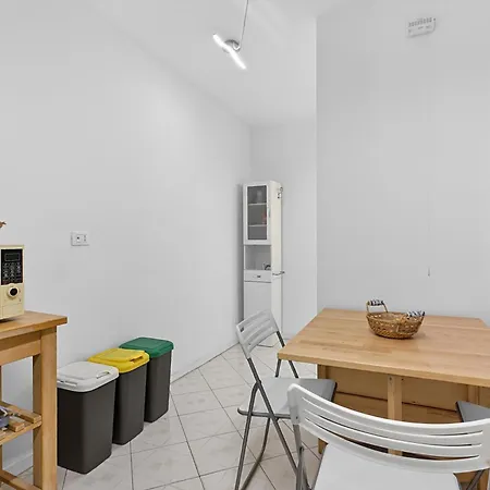 Apartman Matteo's Flat For 4 - Happy